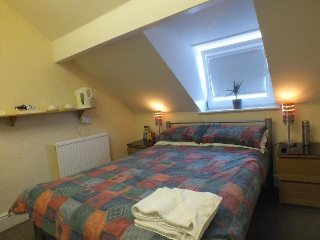 Leonardos Guest House Swansea Quarto foto