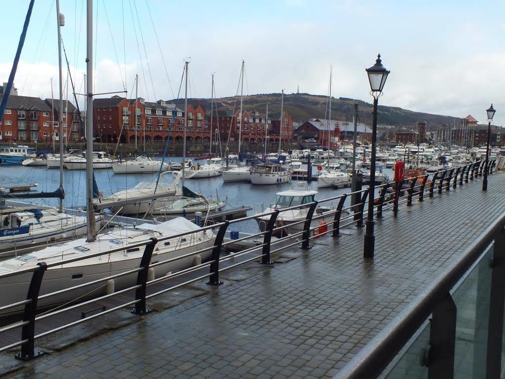 Leonardos Guest House Swansea Exterior foto
